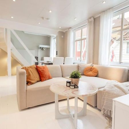 New! Modern Top Floor Apartment In Historic Area! Bergen Extérieur photo
