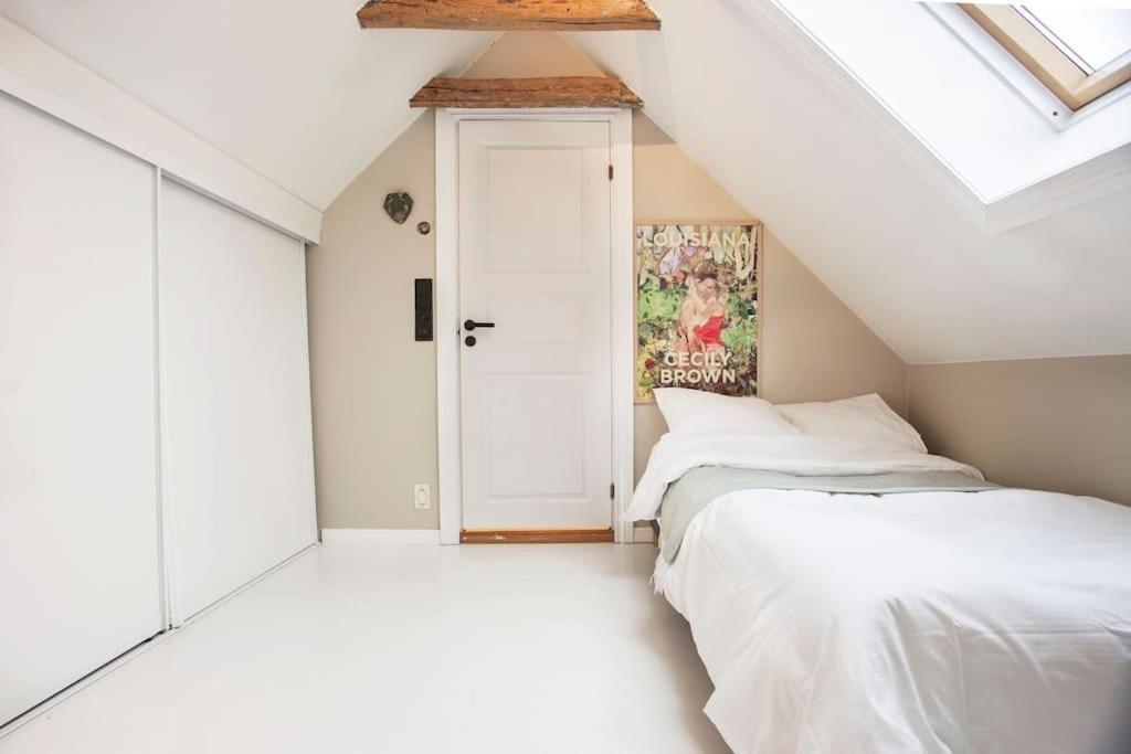 New! Modern Top Floor Apartment In Historic Area! Bergen Extérieur photo